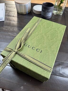 Gucci Light Green Paisley Logo Box